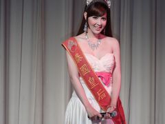 -金东尼人妖秀