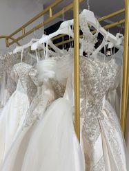 点击看大图 -LOVE SHINE婚纱·红鼎庄龙凤褂·妈妈装定制