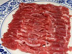大刀现切鲜羊后腿-一只羊·铜锅涮羊肉烧烤