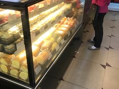 -红宝石·鲜奶小方·海派西点房(南丹店)