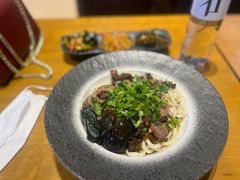 烧椒牛肉面-面乙新派手擀面(大悦城店)
