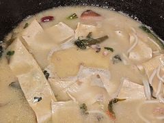 青椒紫苏锅-鲜潭蒸汽石锅鱼(五道口购物中心店)