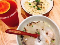 鱼籽鲜虾小馄饨-陈家生煎(世茂双子塔店)