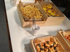-言玖鲜火锅串串披萨自助(益田假日店)