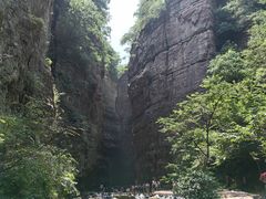-龙潭大峡谷
