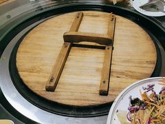 -人民公社铁锅炖·东北菜(卫国道店)