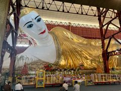 -ခြောက်ထပ်ကြီးရွှေသာလျောင်းဘုရားကြီး