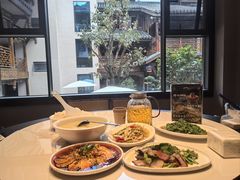 -华冠悠岚·庭院餐厅(青城后山店)