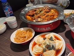 -胖哥俩肉蟹煲(上海悦荟广场店)
