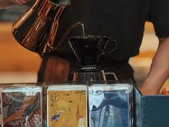 -Be Lived Cafe比例咖啡(摩天轮店)