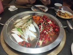 -沸炉重庆老火锅(军事博物馆店)