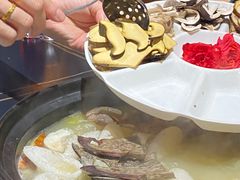 -野菌皇海景野生菌火锅(滨海大道店)