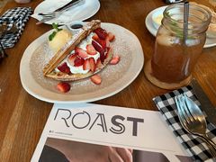 -ROAST coffee & eatery