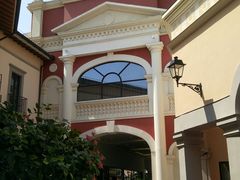 -佛罗伦萨小镇广佛名品奥特莱斯(疏港路店)