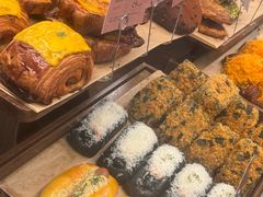 烟熏牛肉芝士可颂-RUXU入续糖水铺与包(卓悦中心店)