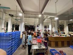大堂-标记美食新鲜猪杂(兴南大道店)