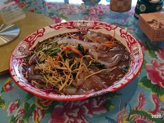 -闯关东东北农家菜(崂山石老人店)