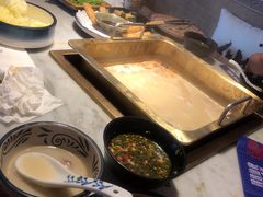 -尚尚仙·酸汤猪手·猪肚鸡火锅(华联万柳购物中心店)