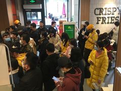 等位区-麦当劳(桐乡润丰步行街店)