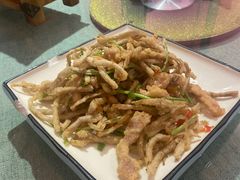 -香巴拉云南餐厅(华莱坞店)