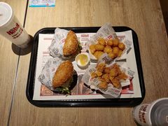 -The Habit Burger Grill 哈比特汉堡(复兴soho店)