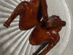 脆皮妙龄鸽-荣轩(新荣记环球金融中心店)