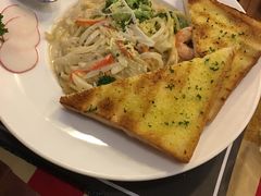 蒜香鲜虾奶油意面-遇见西木美式餐厅(体育路店)