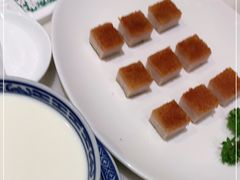-香港百合居(LCM置汇旭辉广场店)