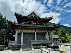 -冕宁灵山寺