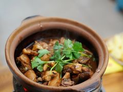 -雄伟美食(高沙中街店)