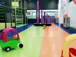 -蹦贝运动中心·蹦床·攀岩·闯关(龙岗店)