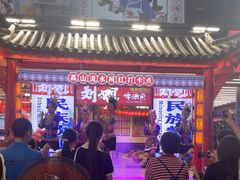 -刘姐啤酒鱼民族演艺餐厅(西街总店)