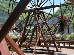 -高荡千年布依古寨旅游景区