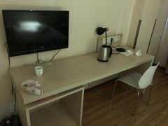 -豪泰168酒店(无锡上马墩靖海地铁站店)