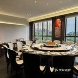 海味满桌真满足