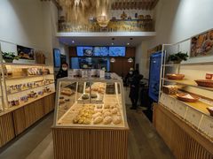 面包甜点陈列柜-前进麦味·天然烘焙(凯德1818店)