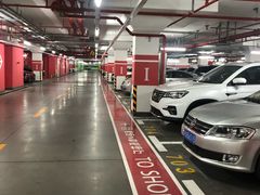-龙湖上海闵行天街-停车场