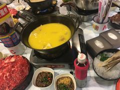 -鲜入围煮花胶鸡海鲜火锅