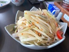 -大头虾越式风味餐厅(光明广场店)