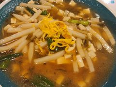 嵊州豆腐汤年糕-咬不得高祖生煎·简餐(赛银国际店)