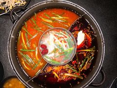 -渝涯重庆豆花老火锅(中赢国际店)