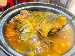 勾魂鱼头煲-聚汇三少·龙虾·中餐厅(莫邪路新天地店)