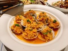蒜蓉粉丝蒸扇贝-大锅强·蒸海鲜青岛菜(金沙滩店)
