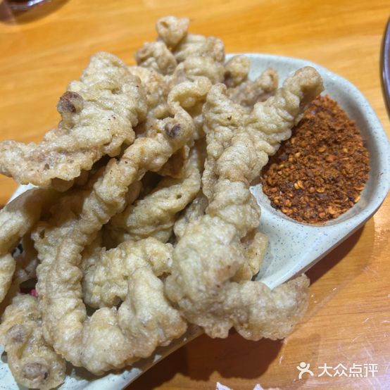 侯三岁美蛙鱼头火锅(镜湖店)