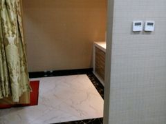 -绿岛汤泉韩式休闲会所
