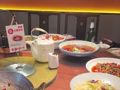 -川流不息·地道川菜·小龙虾(松东路店)