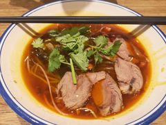 牛腱子泡椒酸辣粉-村外有星光小食铺(解放碑1089店)