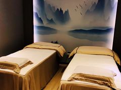-小邓专业采耳馆(延安西路店)
