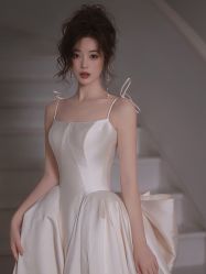 -艾米丽婚纱礼服