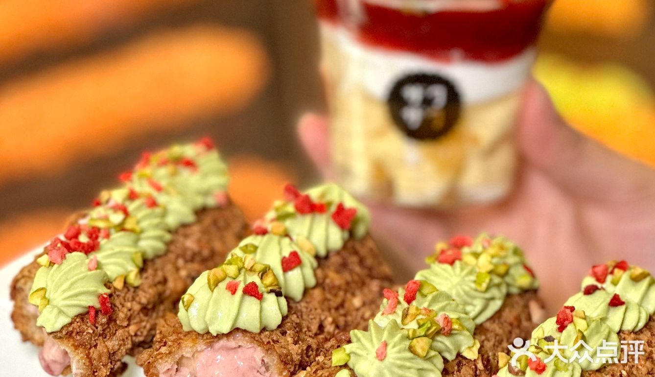 成都太古里！圣诞季新品小甜甜🍦🍓🎄✧*｡🧣♡